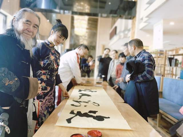 首屆一品天下三月三書畫藝術節隆重舉行，共促文化藝術交流